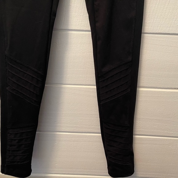 Black leggings with mesh by P!nk XS - Picture 3 of 11